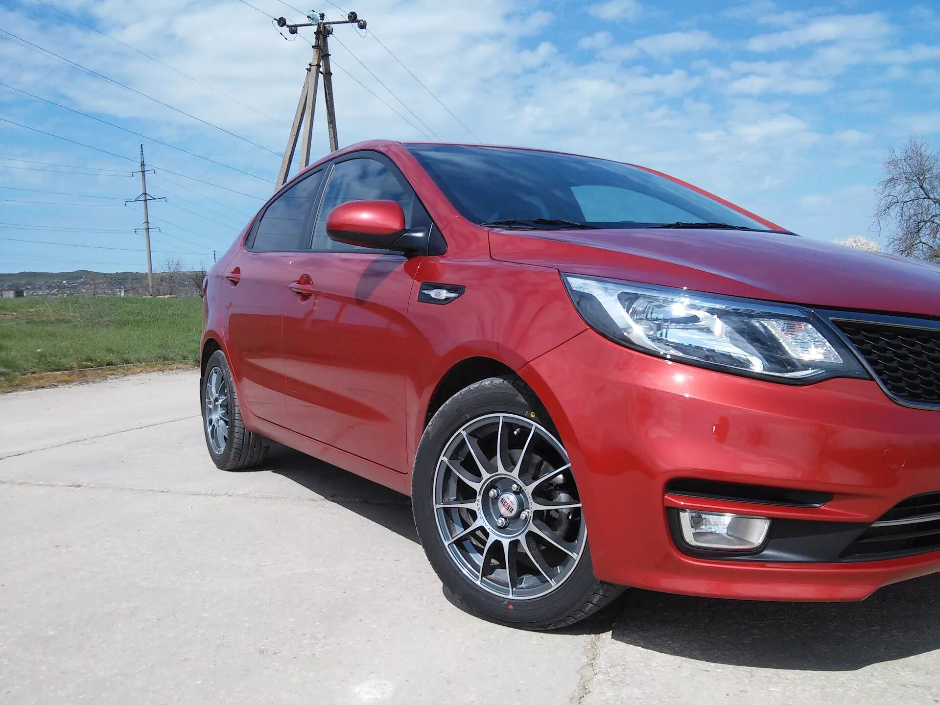 Киа рио 3 на 16. Kia Rio r16. Kia Rio r17 красная. Kia Rio 4 r16. Kia Rio 4 r15.