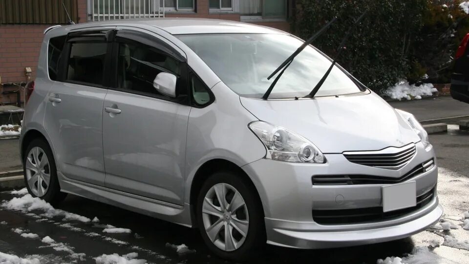 Тойота рактис запчасти. Toyota ractis 2. Toyota ractis 2010. Тойота рактис 2011. Тойота рактис запчасти.