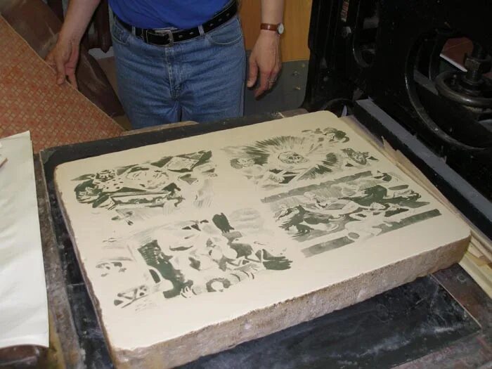 печать литографии. литография алоиза зенефельдера. ксилография, литография. плоская гравюра на камне. печать литографии.