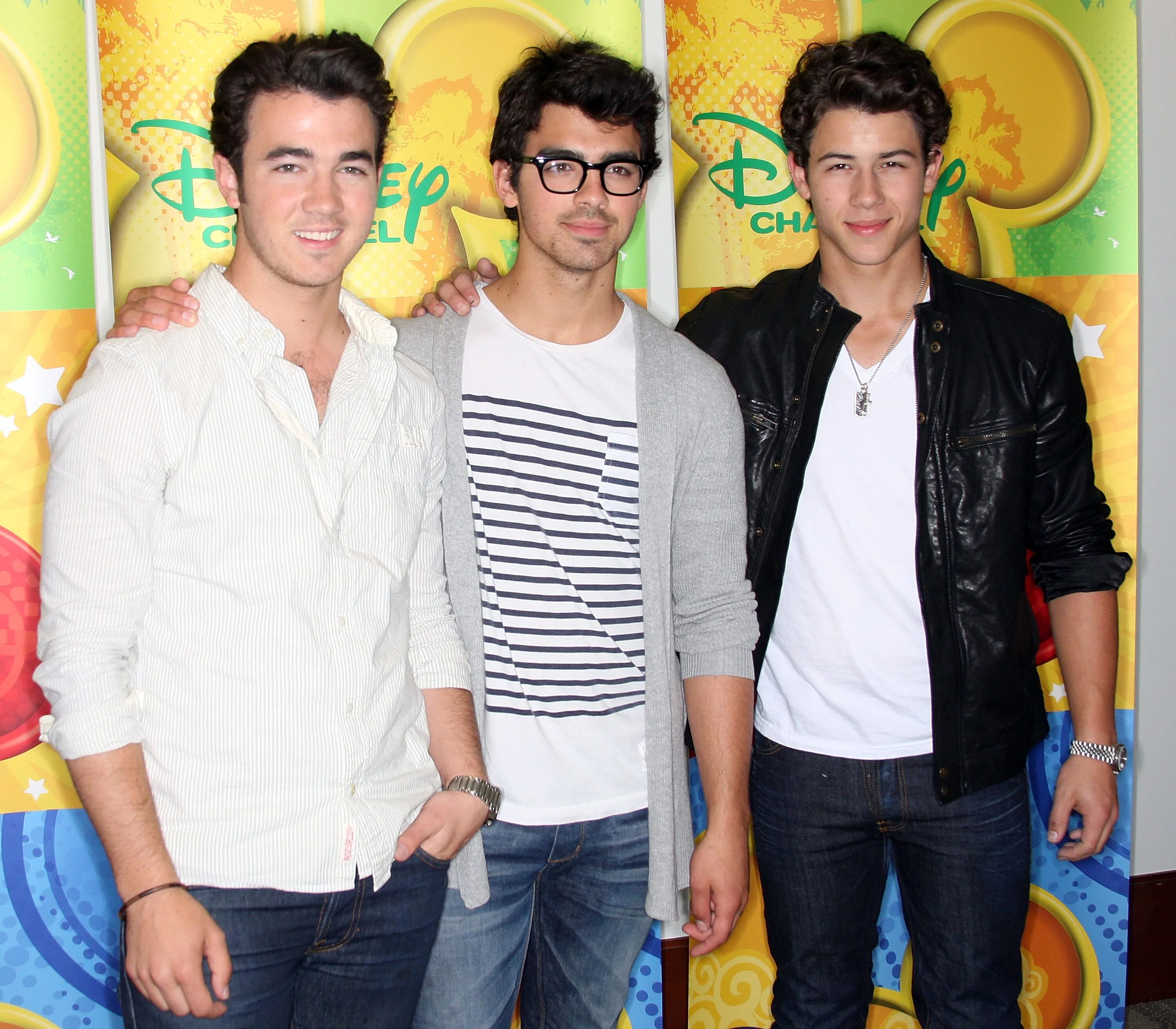 New brothers. Братья джонас дисней. джонас бразерс дисней. jonas brothers 2010. группа jonas brothers дисней.