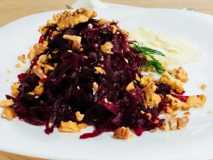 Салат свекла с чесноком и черносливом рецепт