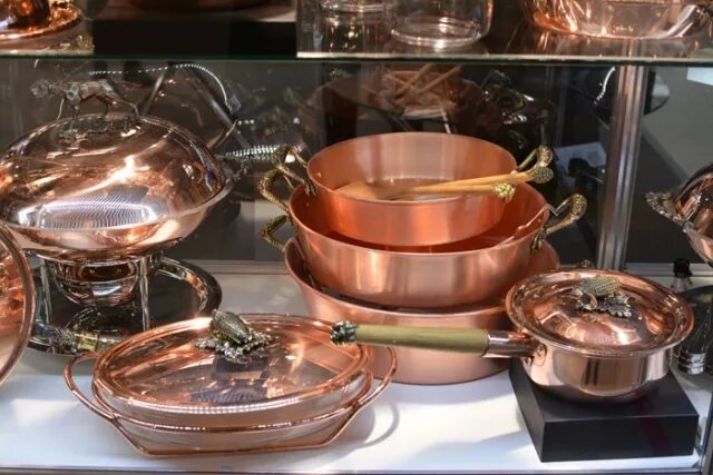 кольчугинский мельхиор. кольчугинский завод медная посуда. медные кастрюли кольчугино. посуда кольчугино. подстаканник кольчугинский завод мель.