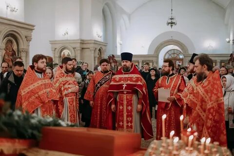 Служба в троицком