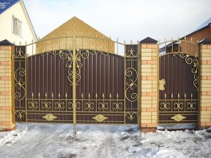 Ворота с элементами ковки