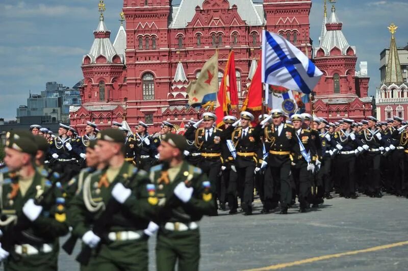 Московский военный парад. Парад на красной площади 9 мая. Парад Победы на красной площади 9 мая 2023. Парад Победы на красной площади в Москве. 9 Мая день Победы парад на красной площади.