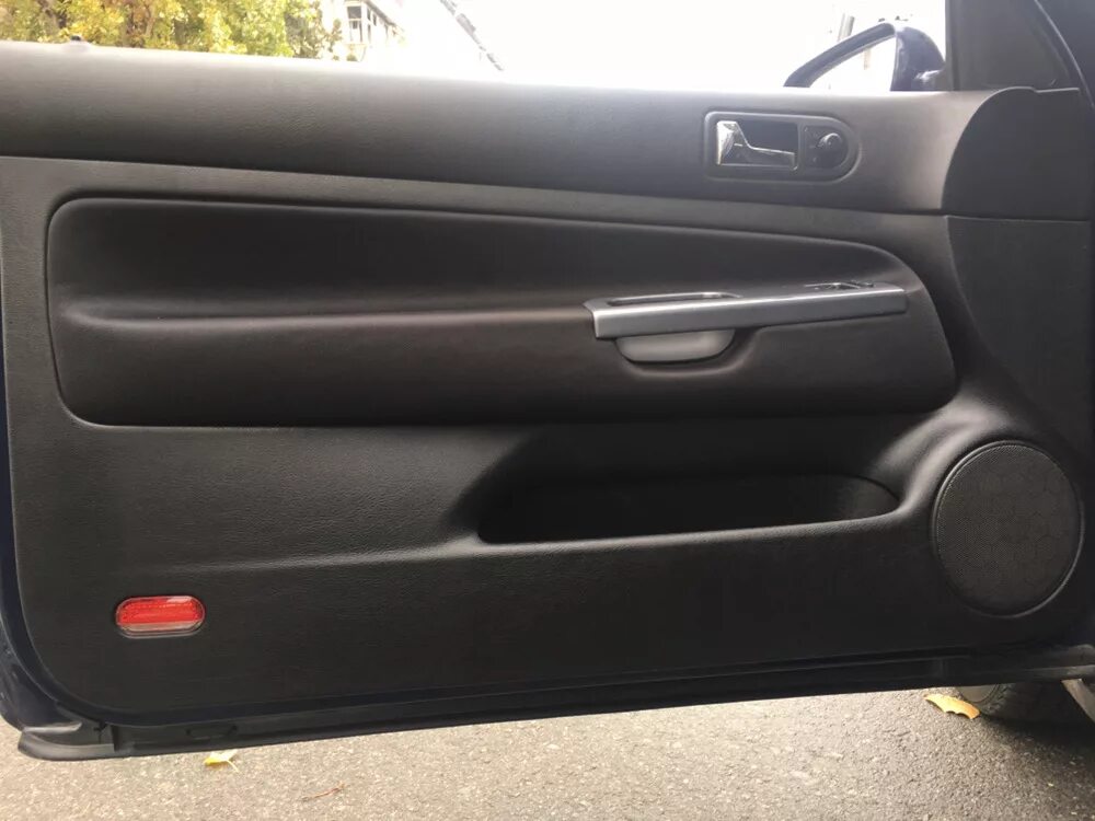 Golf 4 карты. Обшивка двери гольф 4. Golf mk4 автозвук. Golf 4 двери. Дверная карта гольф 5.