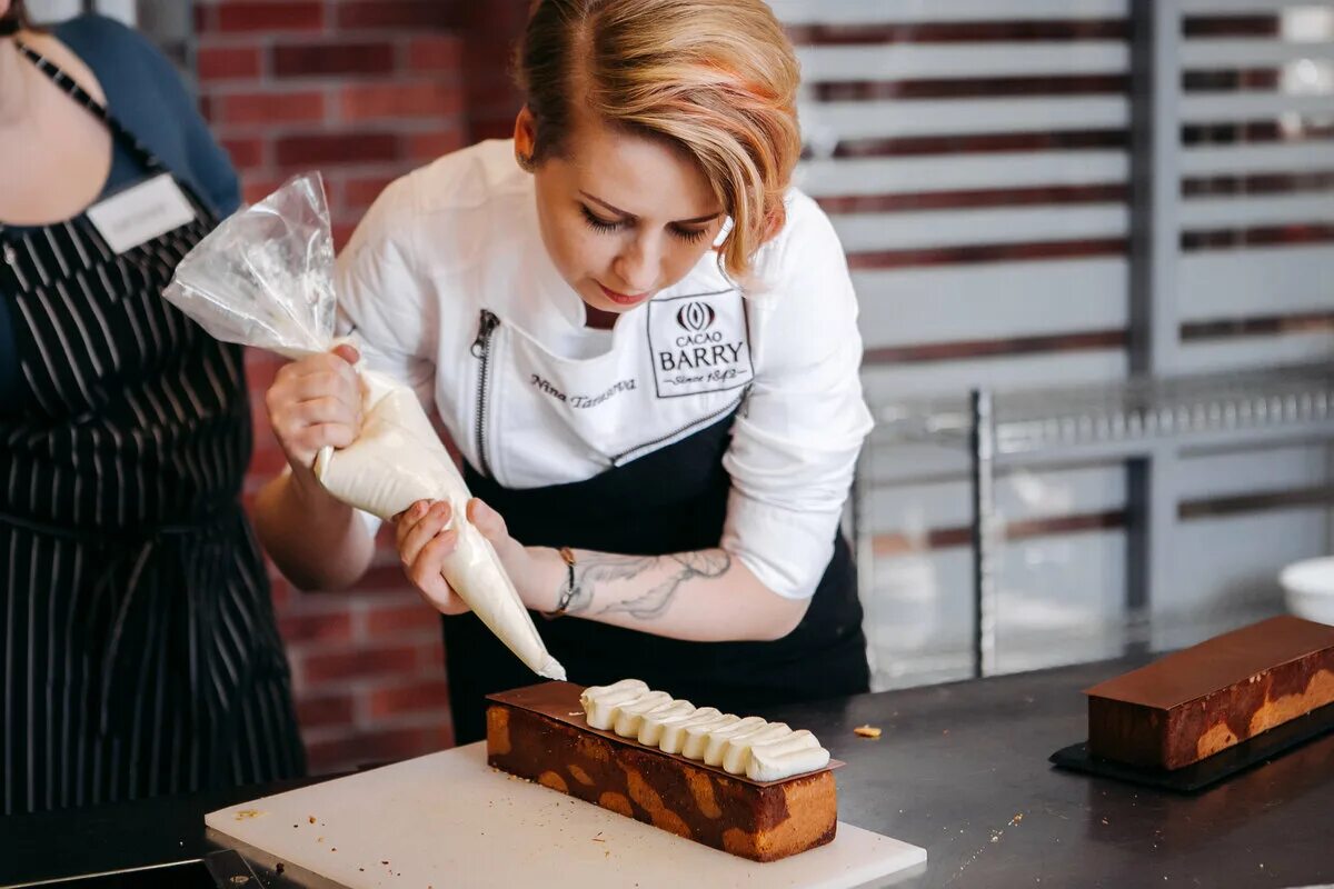 Дочь кондитера. Дочь кондитера. Дочь кондитера краснодар. Ирина гладкова краснодар кондитер. Кулинарные мастер классы для детей.