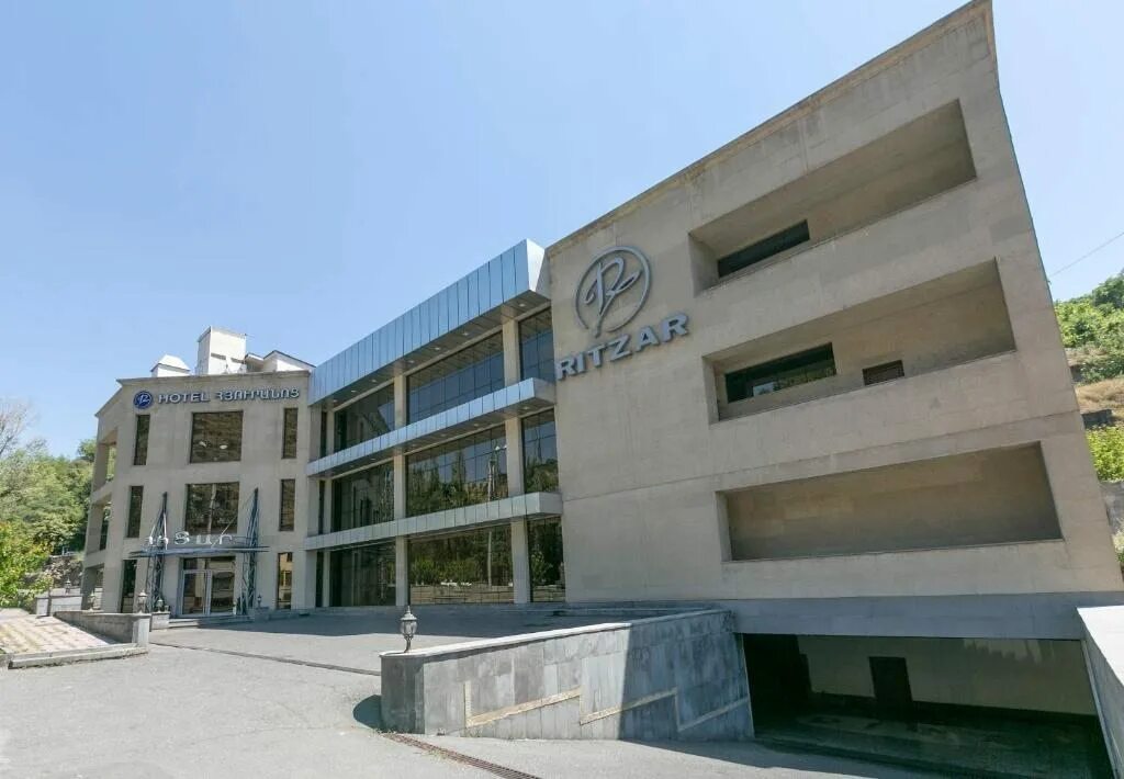 Good hotel yerevan. Good hotel yerevan. Ritzar ереван. Ritzar гостиница. Good hotel ереван.