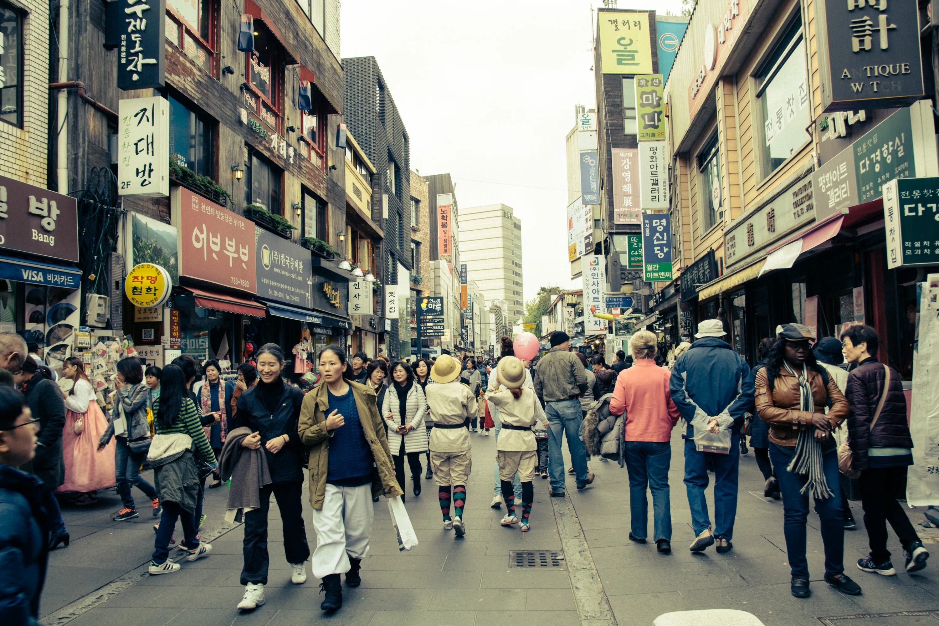 People live in the street