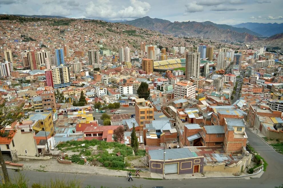 Пасет город. Столица Боливии ла пас или сукре. Сукре столица Боливии. Ла-пас (Боливия).