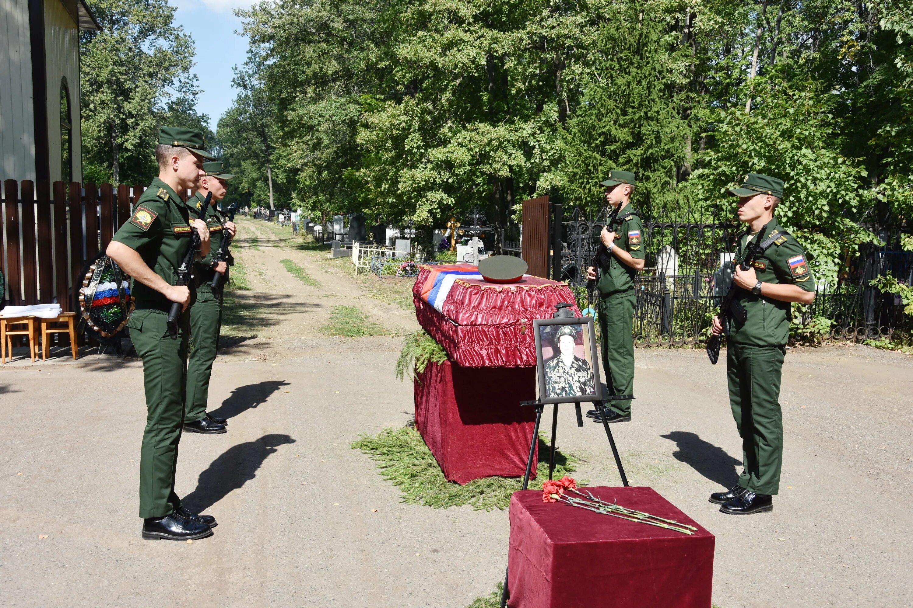 26 Отряд специального назначения Казань. Заинск похороны Байрашева фото. Шторм z выплаты погибшим