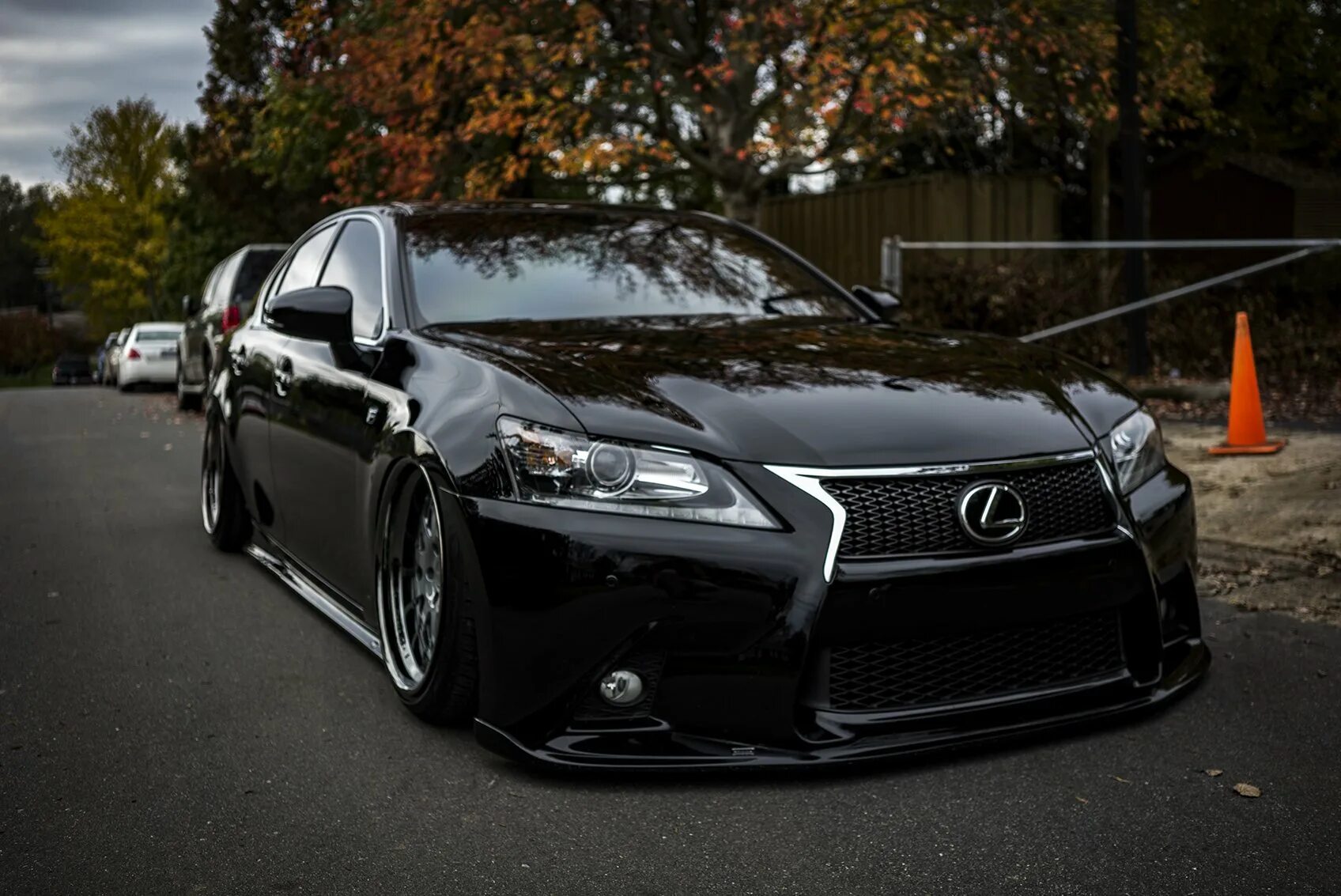 Lexus tuning. Лс 300 Лексус черный. Lexus GS F Sport черный. Лексус GS 350. Lexus GS 350 черный.