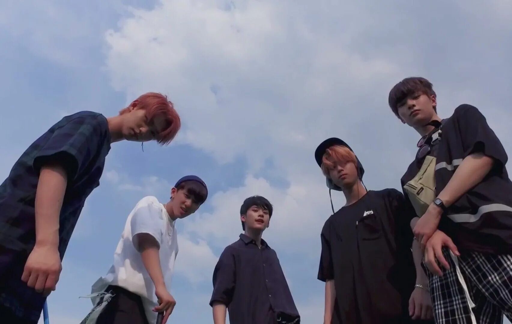 Kid moment. Stray Kids ноутбук. Группа Stray Kids. СТРЕЙ инди. Felix Stray Kids.