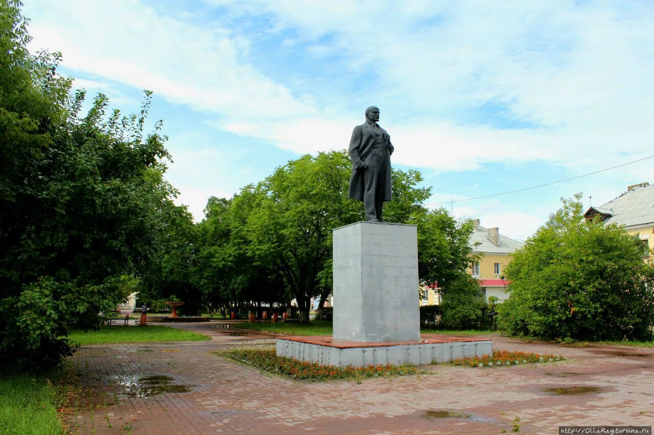 Парк в Заволжье Нижегородской области. Площадь Ленина Заволжье Нижегородской области. Памятник Ленину в Заволжье. Площадь города Заволжье. Сайт заволжье нижегородской области