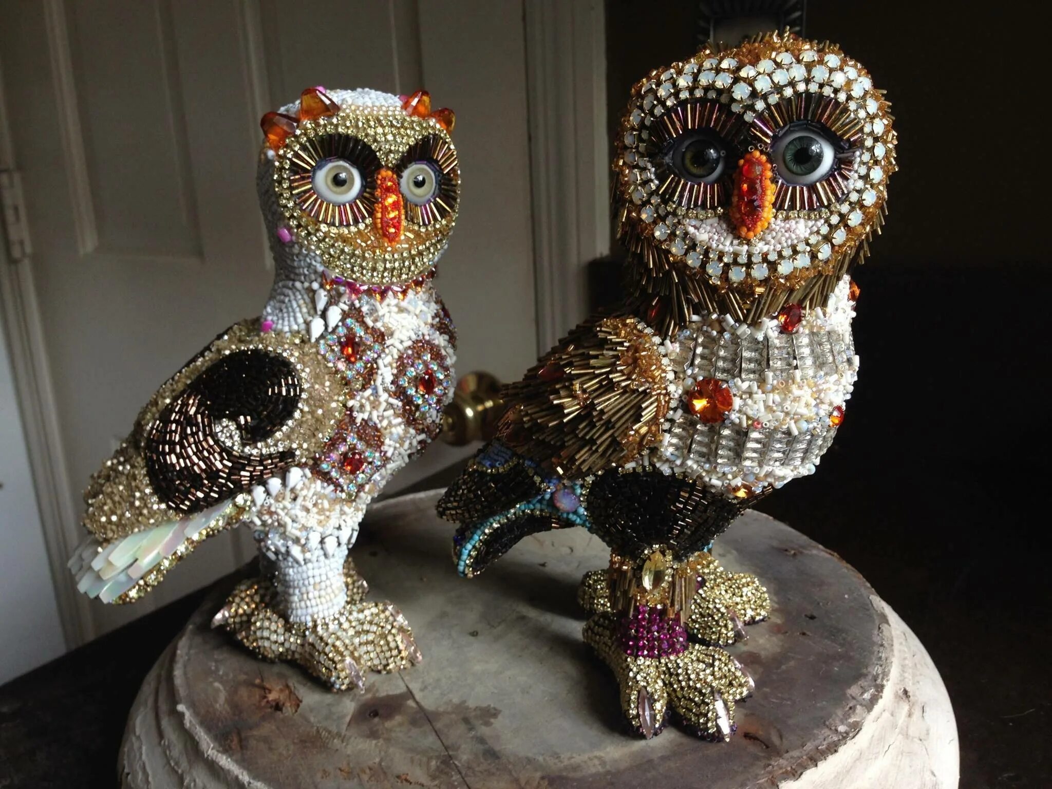 Бисероплетение. Бисер объемная. Бисер объемная. Поделки из бисера. Дракон из бисера объемный.