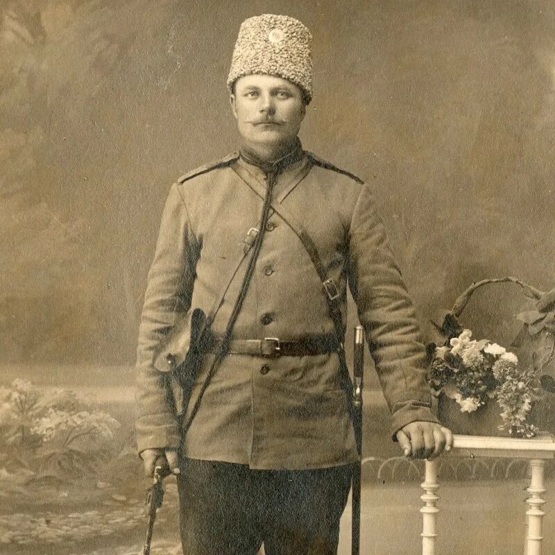 Младший офицер 6 букв. Драгунский мундир 1914. походный мундир нижних чинов. офицеры риа 1877.