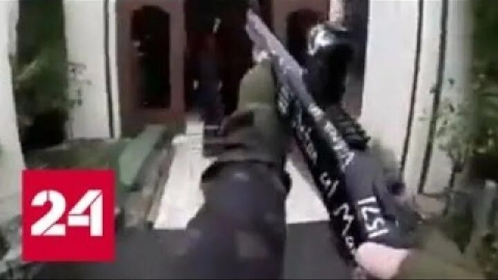 Террористы опубликовали видео от первого лица. Новозеландский стрелок оружие. Брэндон Таррант стрельба в мечети. Полиция обыскивала мечеть.