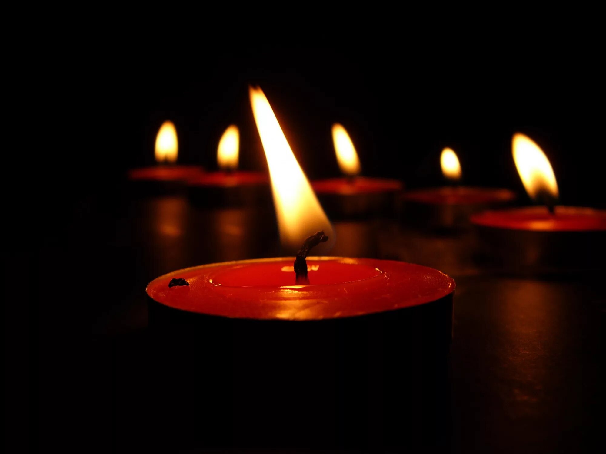 Свеча печали. Свеча памяти. Свеча траур. Памятная свеча. Погребальная свеча.