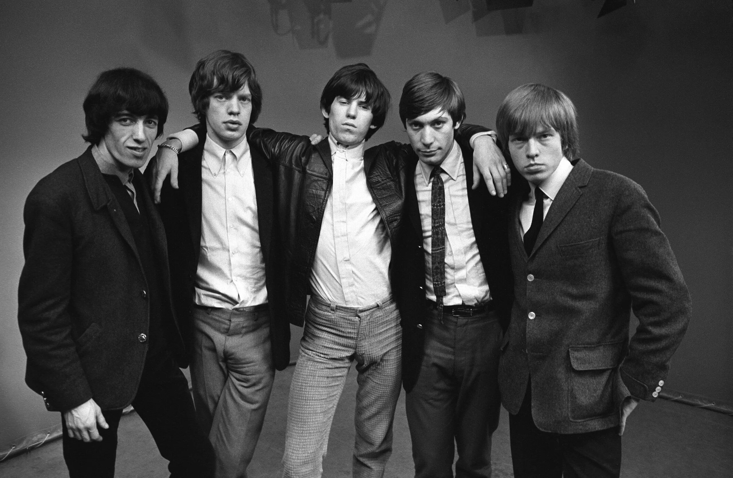 Группа the Rolling Stones. Группа Роллинг стоунз фото. Группа the Rolling Stones молодые. Rolling Stones 1964.