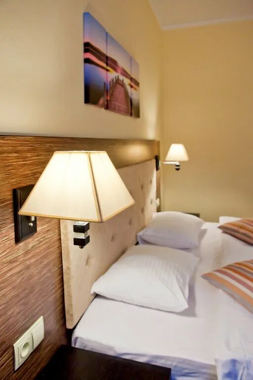 Отель дельфин лазаревское. Дельфин бронирования. Гостевой дом дельфин лазаревское. Дельфин лазаревское павлова 3. Дельфин бронирования.