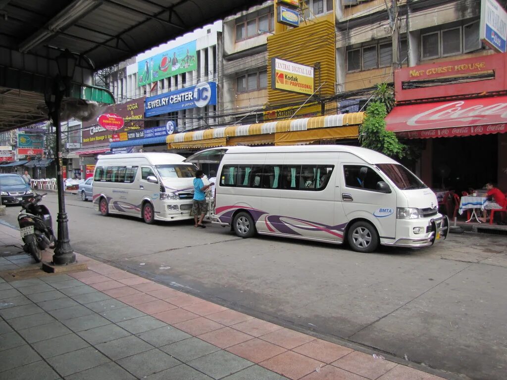 Бангкок минибас. Бангкок ко Чанг. Минибас на ко Чанг. Микроавтобусы в Таиланд.