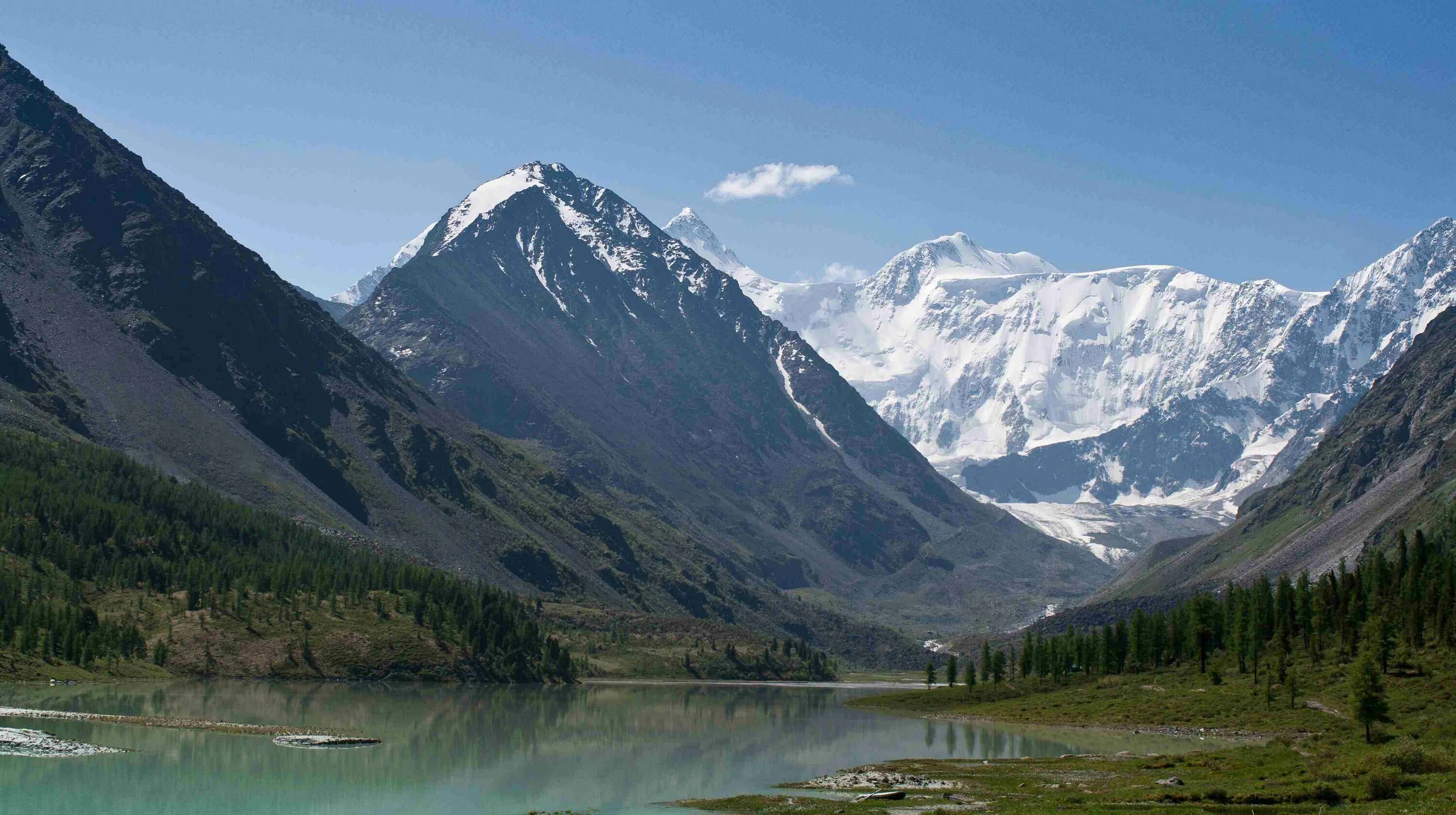 В какой стране находятся горы алтай. Белуха горный Алтай. Гора Белуха, горный Алтай. Золотые горы Алтая заповедник. Катунский заповедник, горный Алтай.