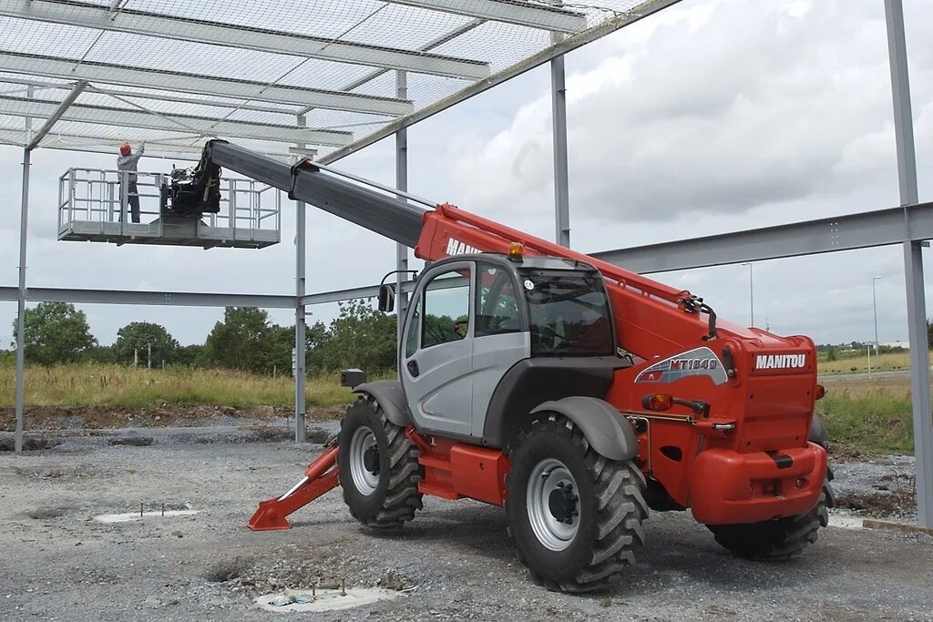 Маниту МТ 1840. Погрузчик телескопический Manitou MT-X 1840. Маниту mt1240. Маниту телескопический погрузчик МТ 7-10. Куплю телескопический погрузчик б у