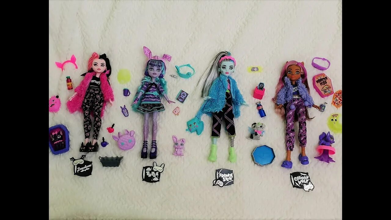 Скелет монстр хай g3. Монстер хай g3. monster high g3 2025. дракулаура холидей. монстер хай 2025 перезапуск кукол.