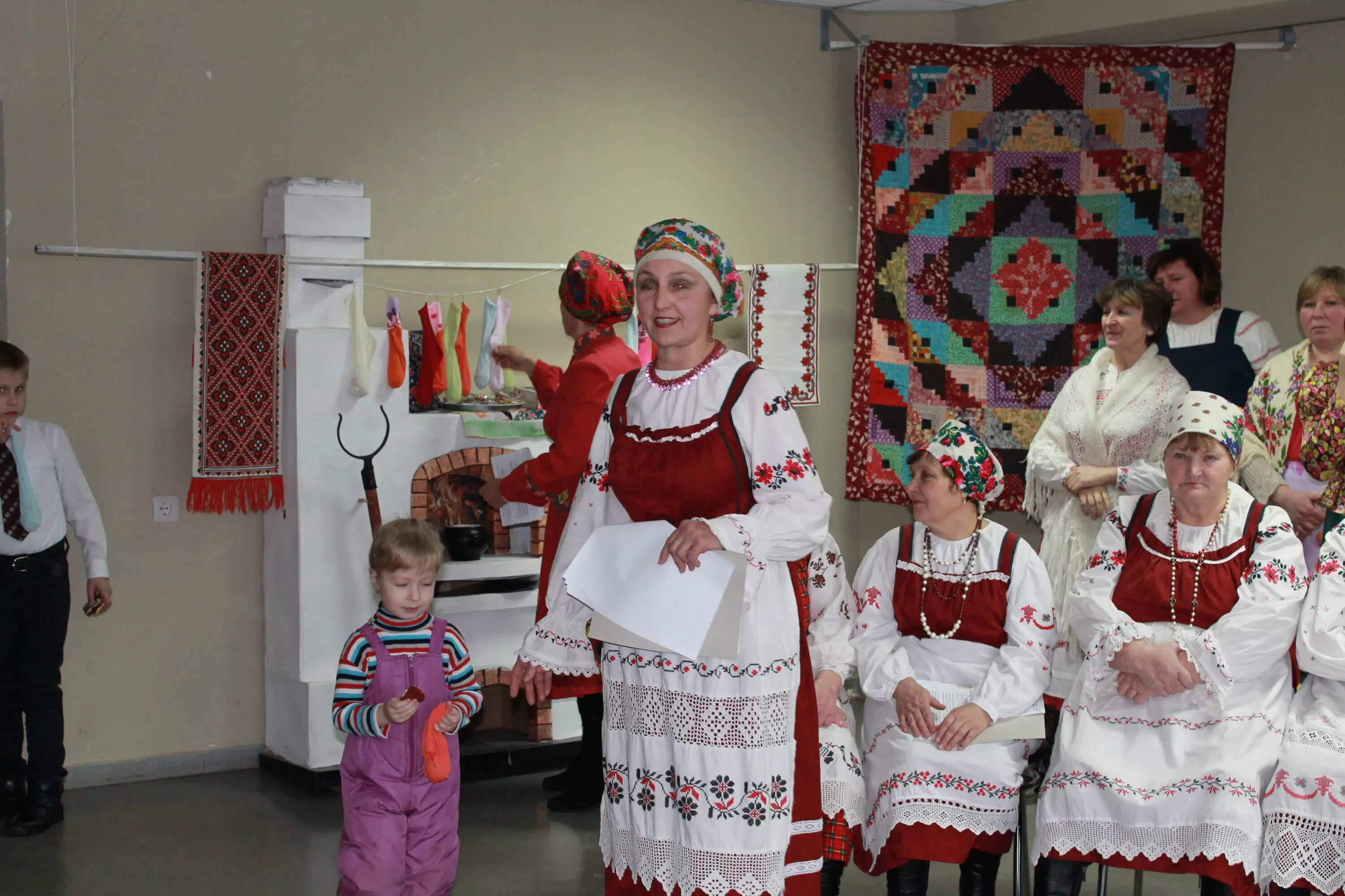 Сайт мбук глинковская библиотека. МБУК Глинковский музей. Дом культуры поселок Глинки Смоленская область. Праздник в поселке Глинка Смоленская область. Герб Глинковского района Смоленской области.