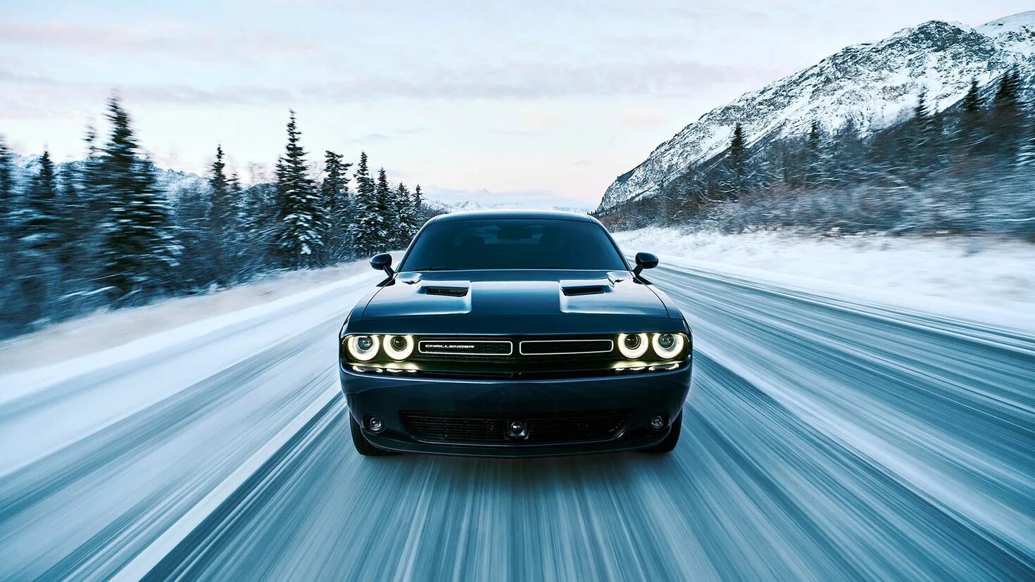 Фото на заставку телефона машины. Dodge Challenger 2021. Масл кар Додж Челленджер. Dodge Challenger 2017 gt. Додж Челленджер 2021.