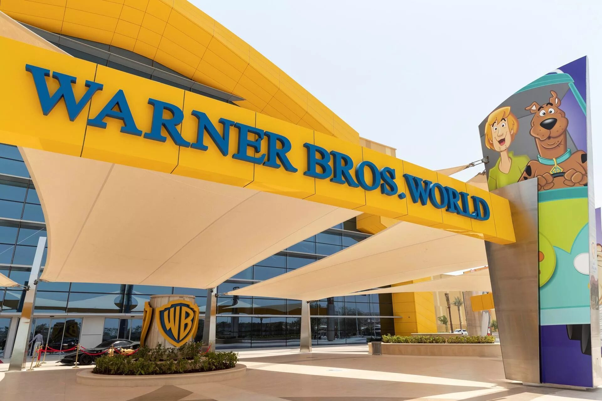 Абу Даби парк развлечений Warner Bros. Варнер бразерс парк Дубаи. WB парк Абу Даби. Уорнер бразерс парк Абу Даби.