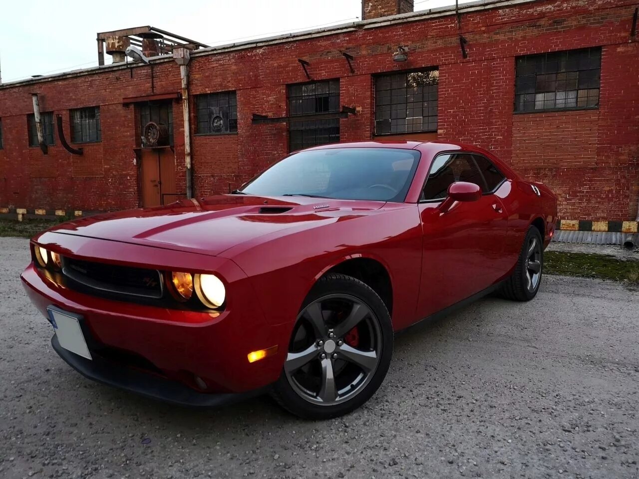 Сколько стоит додж. Додж Челленджер 5. Dodge Challenger 5.7. Додж Челленджер Хеми 5.7. Dodge Challenger 5.7 Hemi.