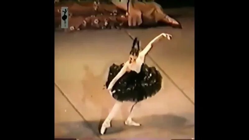 Видео танцующей захаровой. Захарова Одиллия. Захарова Лебединое озеро Одиллия.