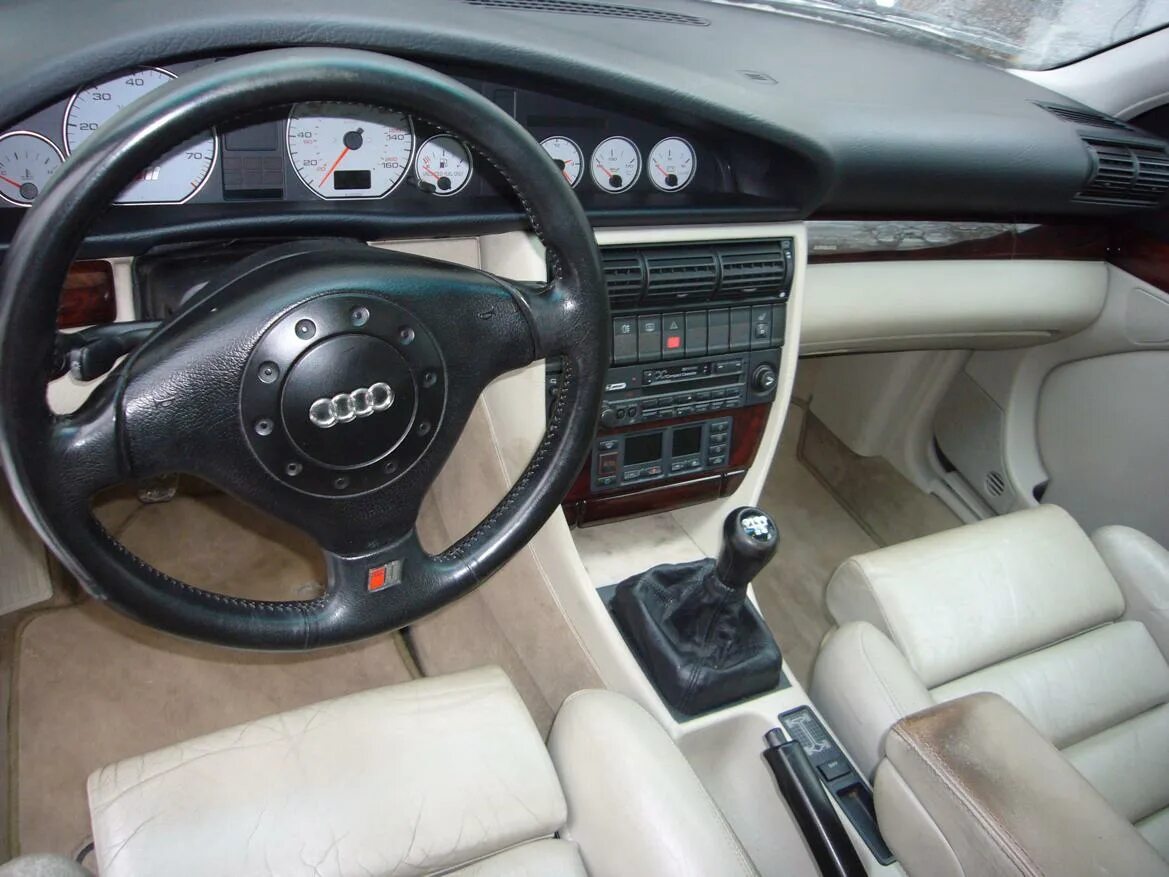 A6 c4 купить. Audi a6 c4 1994 Interior. Audi s6 c4 салон. Audi a6 c4 Interior. Audi a6 c4 салон.