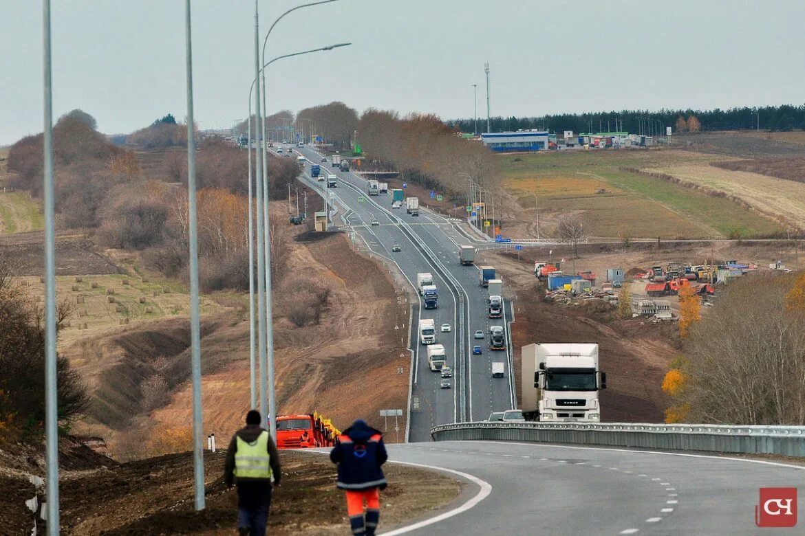 Трасса м7 чувашия волга. Трасса м7 в чувашии. М7 чувашия. Надземный пешеходный переход на 900км трассе м7. Экраны противоослепляющие компо-2-с.