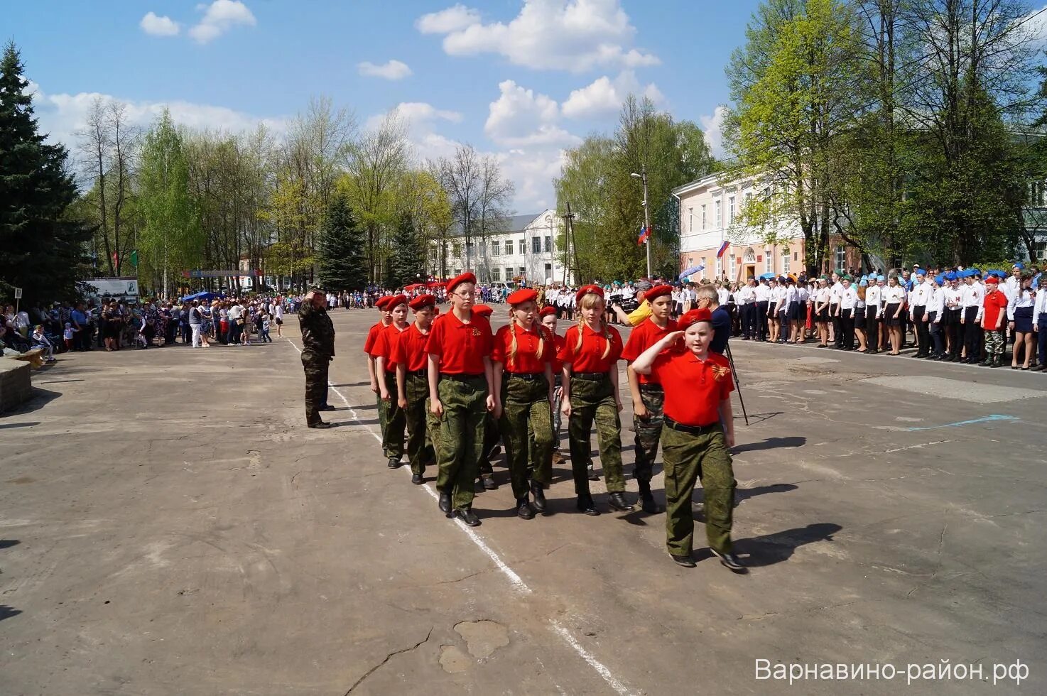 Подслушано в варнавино в контакте. Аллея героев Варнавино. Сайт администрации Варнавино. Варнавино Нижегородская область школа. 9 Мая Варнавино.