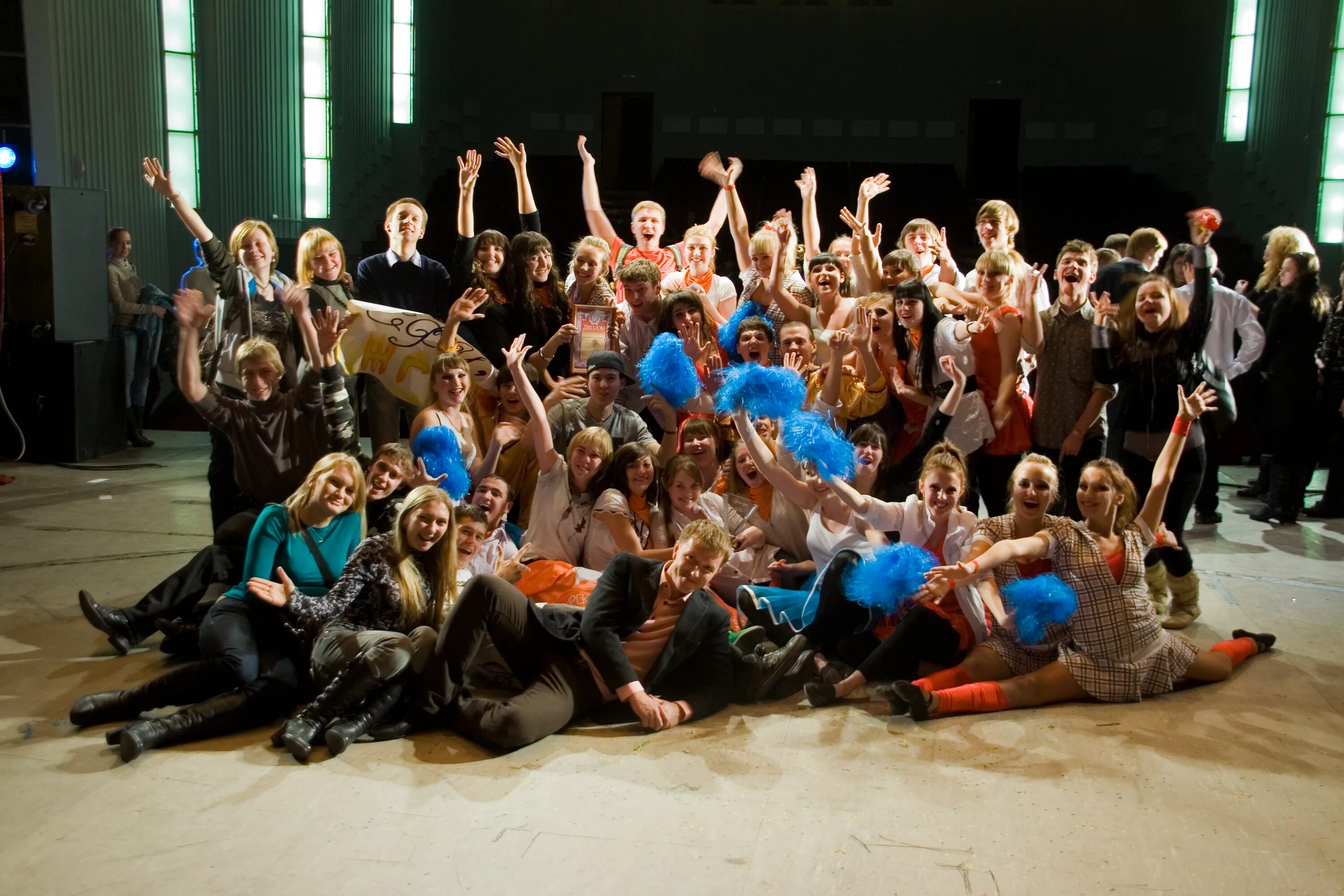 современной студенческой культуры. современной студенческой культуры. малая группа людей. институт студенты. культурный студент.