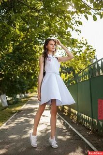 Гулять в платье