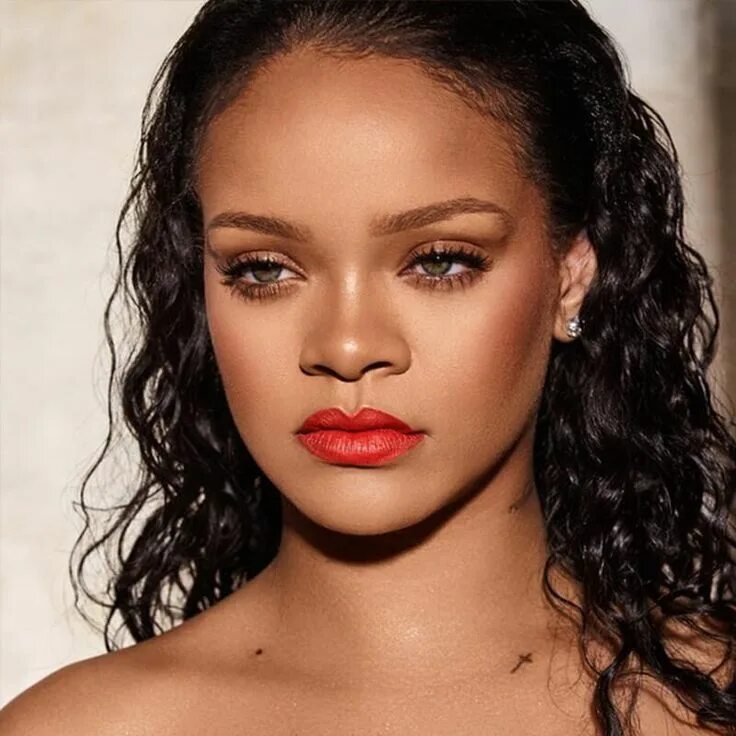 Рианны savage x fenty +18. Косметика рианны fenty beauty. Рианна fenty. Дочь рианны 2020. Rihanna fenty.
