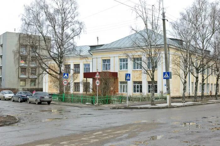 21 школа вологда. Школа 9 вологда. 18 школа вологда. Первая школа вологда старое здание. 10 школа вологда.