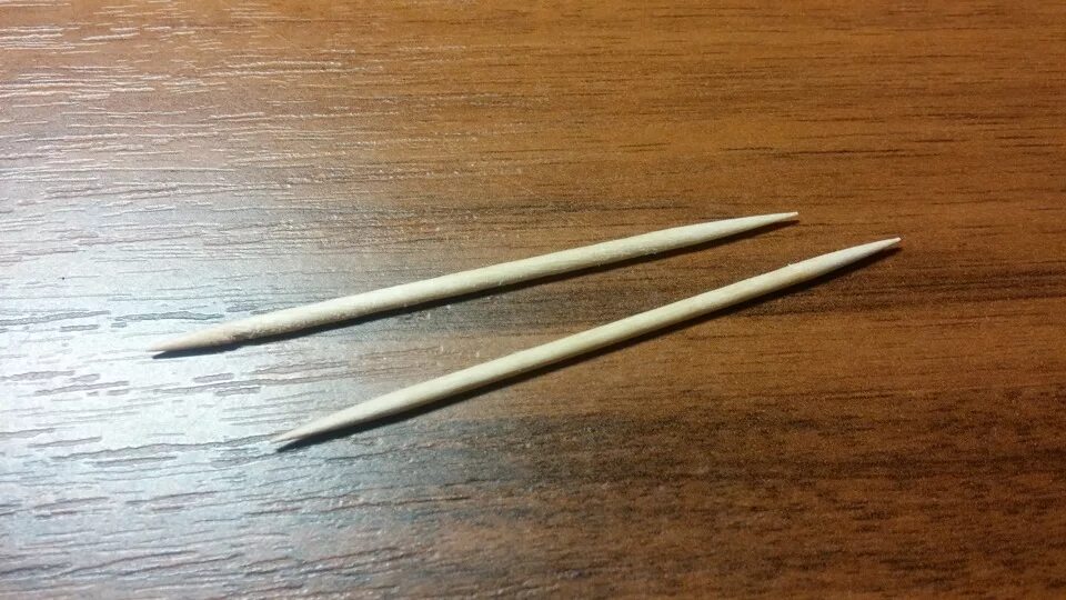 Красивые зубочистки. Дерево из зубочисток. Зубочистки. Зубочистка bamboo /10. Идут две зубочистки.