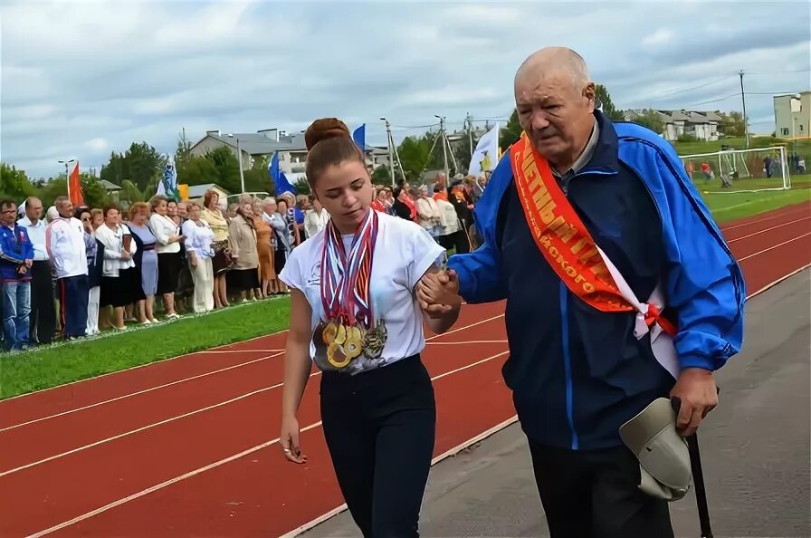 День поселка первомайское