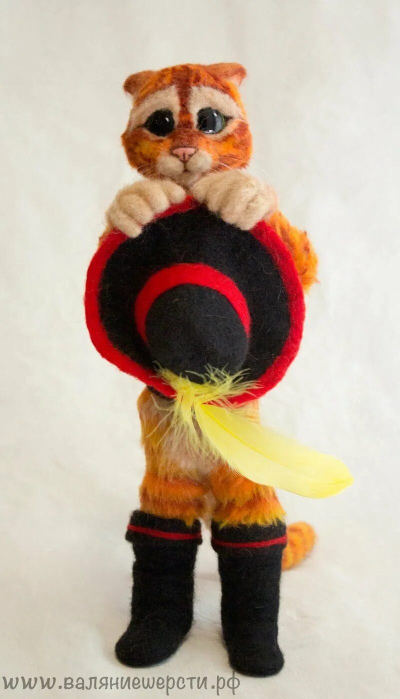 Кот в сапогах игрушка. Поделка из пластилина кот в сапогах. Костюм кота в сапогах. Игрушка puss in boots. Мягкая игрушка кот в сапогах.