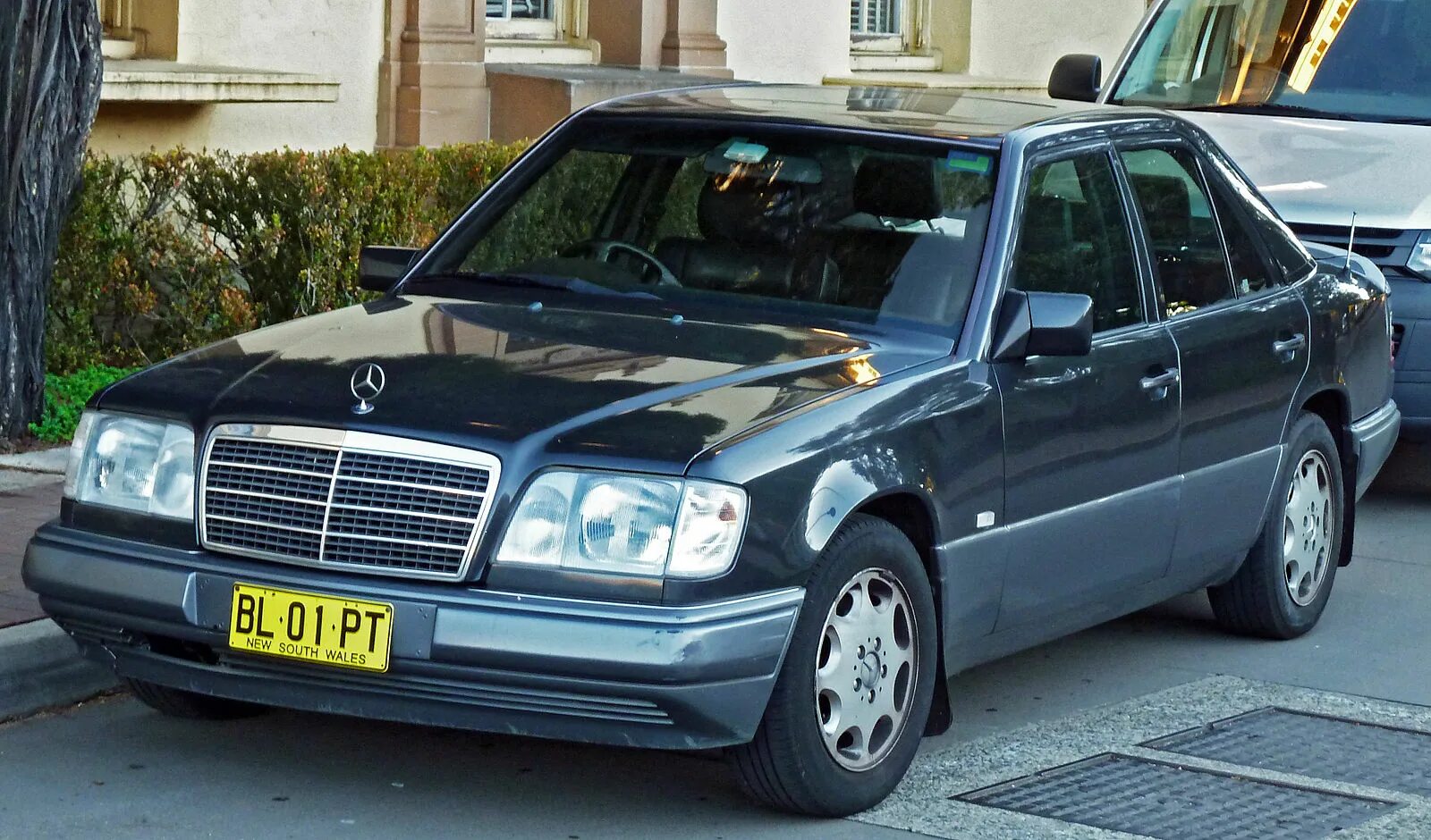 Купить мерседес 124 бу. Мерседес w124 e220. Mercedes w124 e200. Мерседес Бенц 124 1994. Mercedes Benz w124 e200.