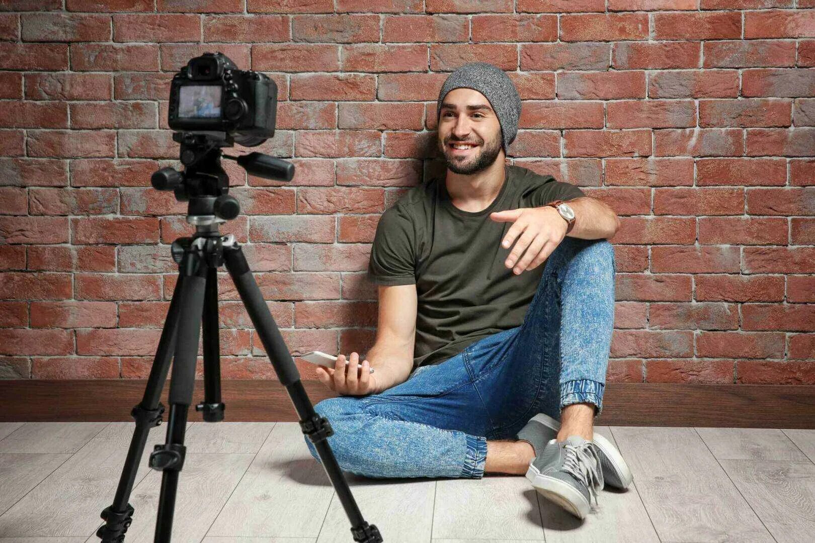 Сериал, который снимали в тюмени все. Съемка блога. Приложение для съемок на ютуб. Ютуб шоу знаменитые. Приложение для съемок на ютуб.