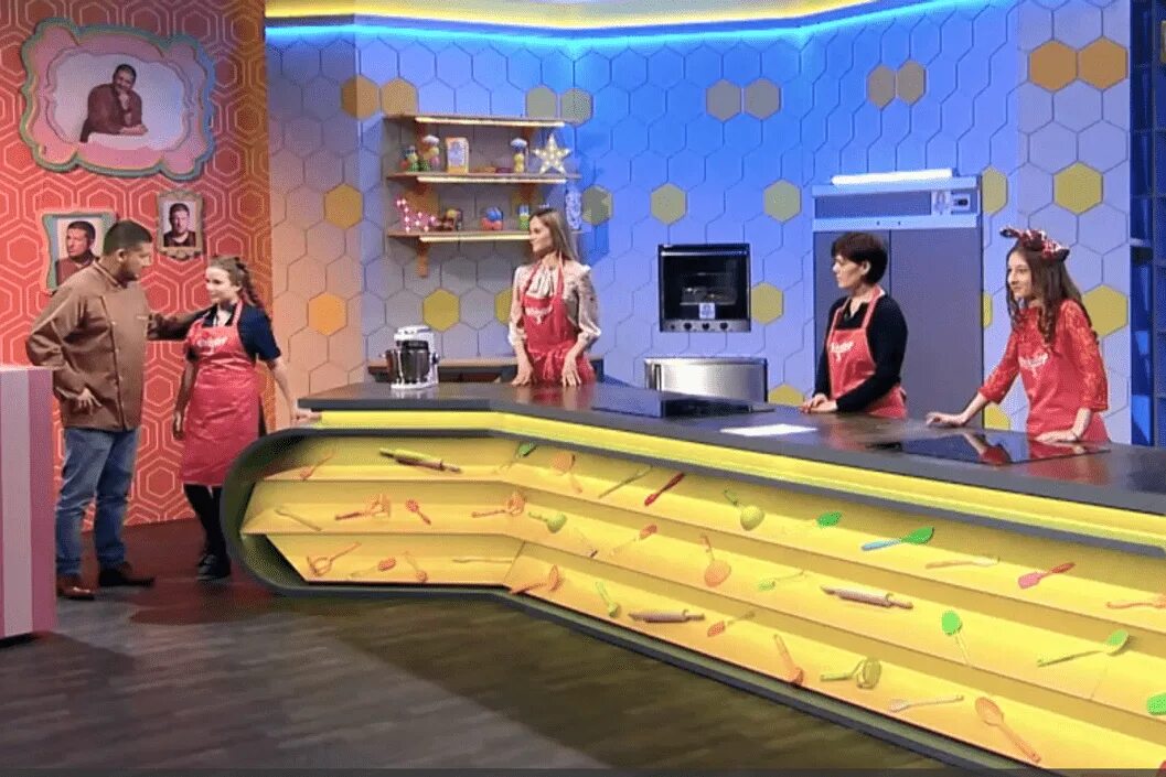 Ольга вашурина 1 сезон кондитер. Кондитер 3 сезон ольга вашурина. Шоу кондитеры 3. Кондитер 3 сезон ольга вашурина. Ренат агзамов шоу кондитер 4 сезон.