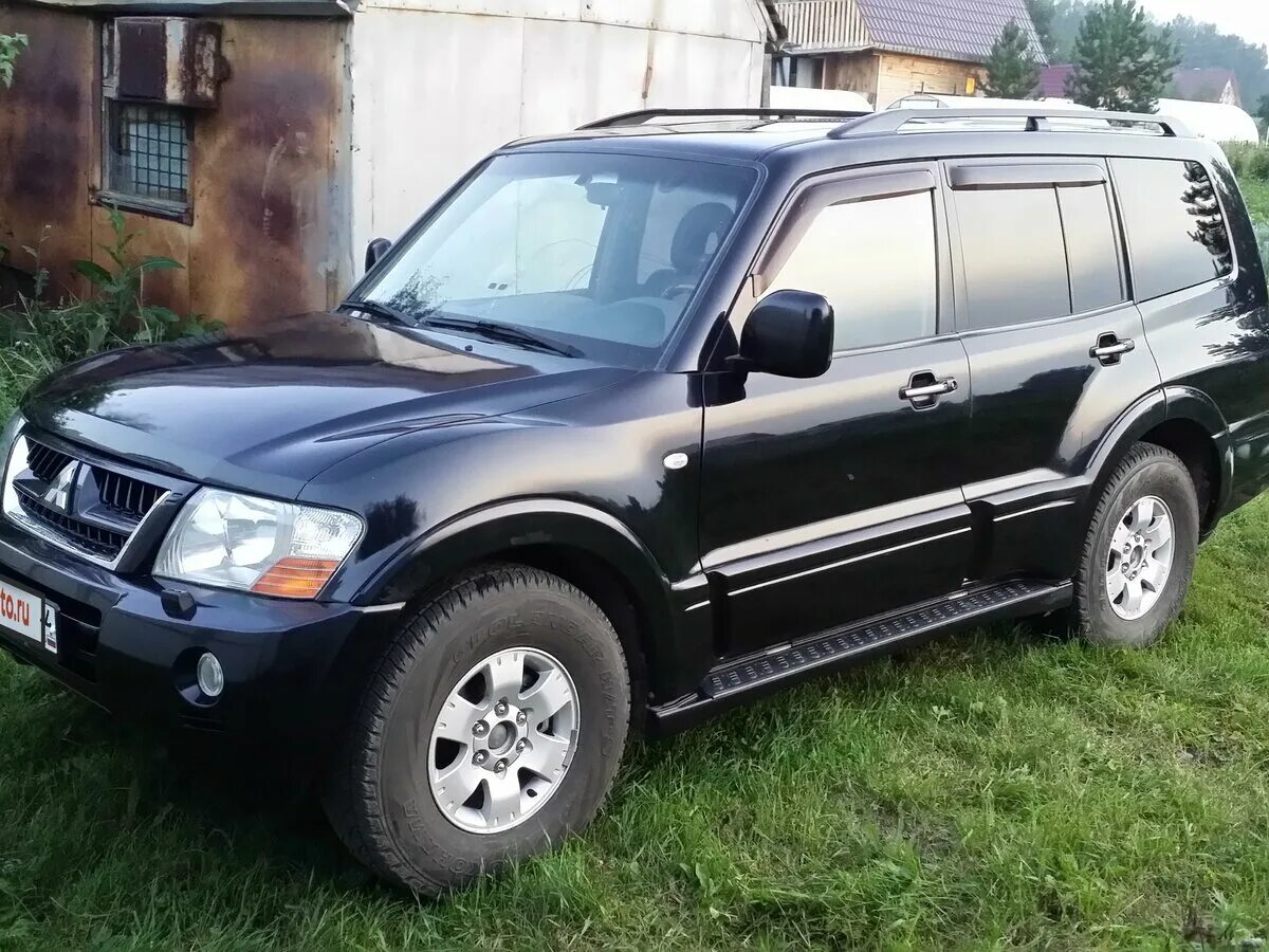 Паджеро 3 л. Mitsubishi Pajero 2004. Ниссан Паджеро 2004. Митсубиси Паджеро 2004 черный. Паджеро 3 Рестайлинг.