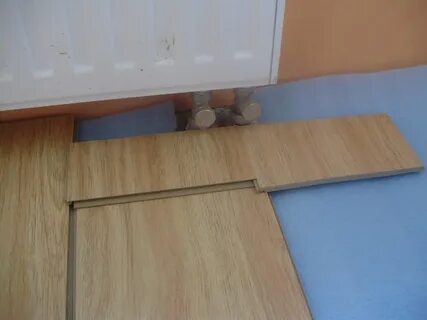 Ламинат под трубу