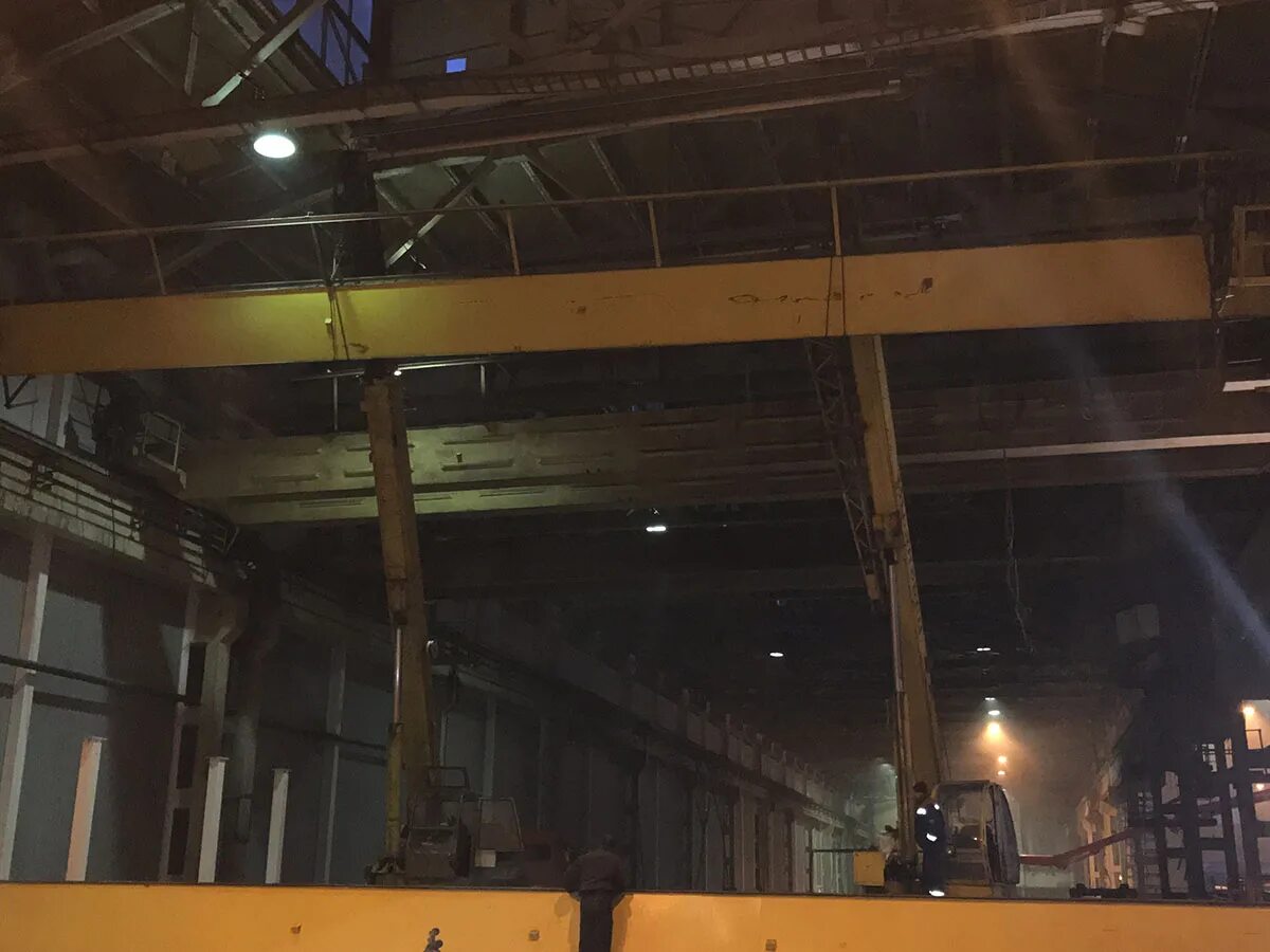 Демонтаж мостовых. Демонтаж мостовых. Демонтаж мостового крана двухбалочного. Демонтаж кран-балок. Демонтаж мостового крана г/п 20 т.