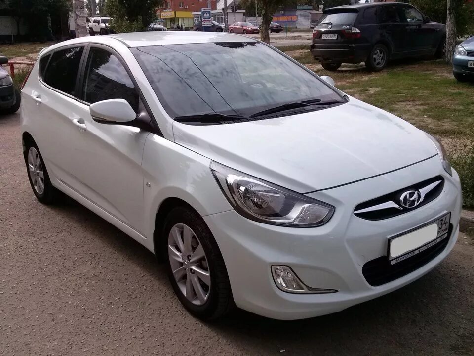 Hyundai Solaris а988хо38. Хендай Солярис а303кс30. Солярис машина 2023. Солик машина.